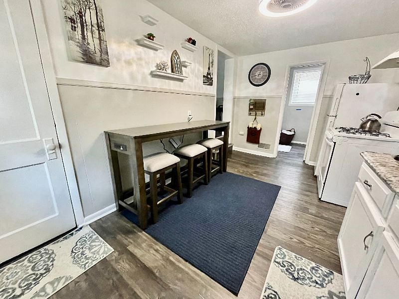 Furnished Finder property 391905_2 photo 6
