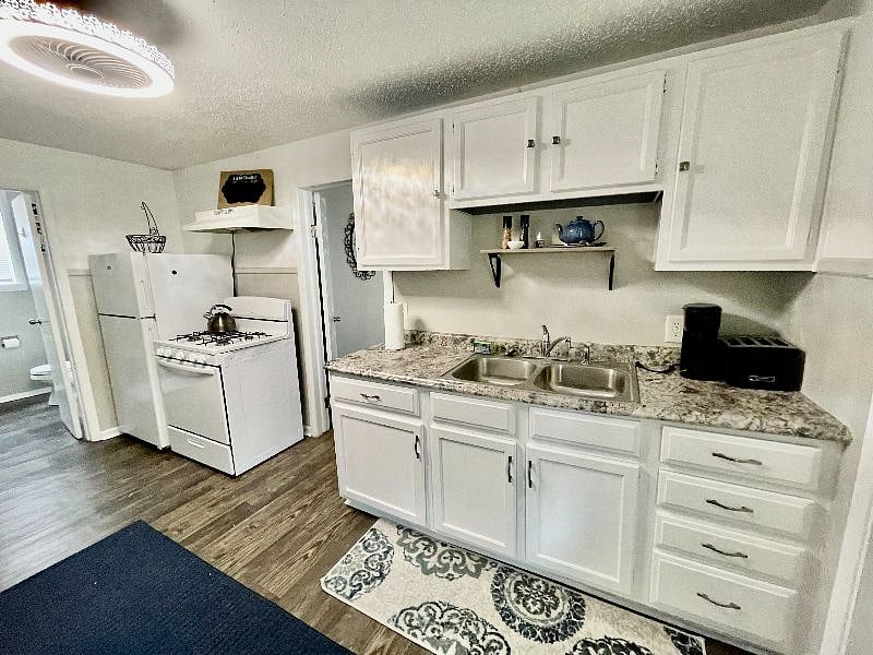Furnished Finder property 391905_2 photo 5