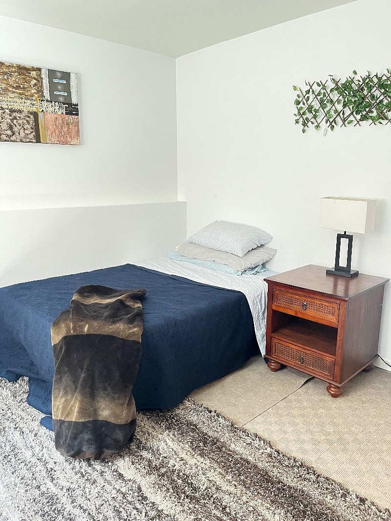 Black out curtains have been updated. Shared Bath. Private room with lock.
Suite 2 $900