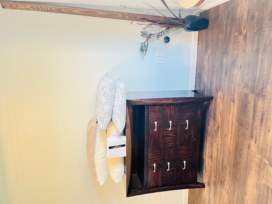 $1000 garage & private bathroom. Walk in closets. Queen bedroom. Blackout curtains. Secured locked room
Suite 1