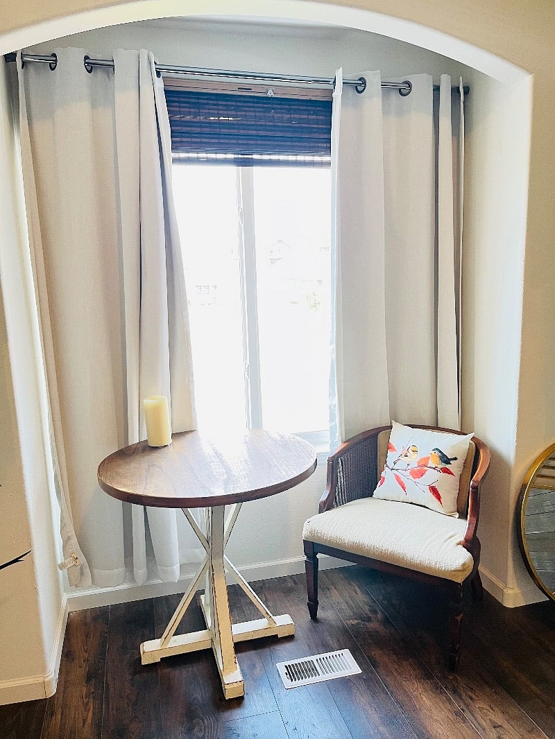 Suite1 $1000 private bath& garage. Queen bed. Walk in closets