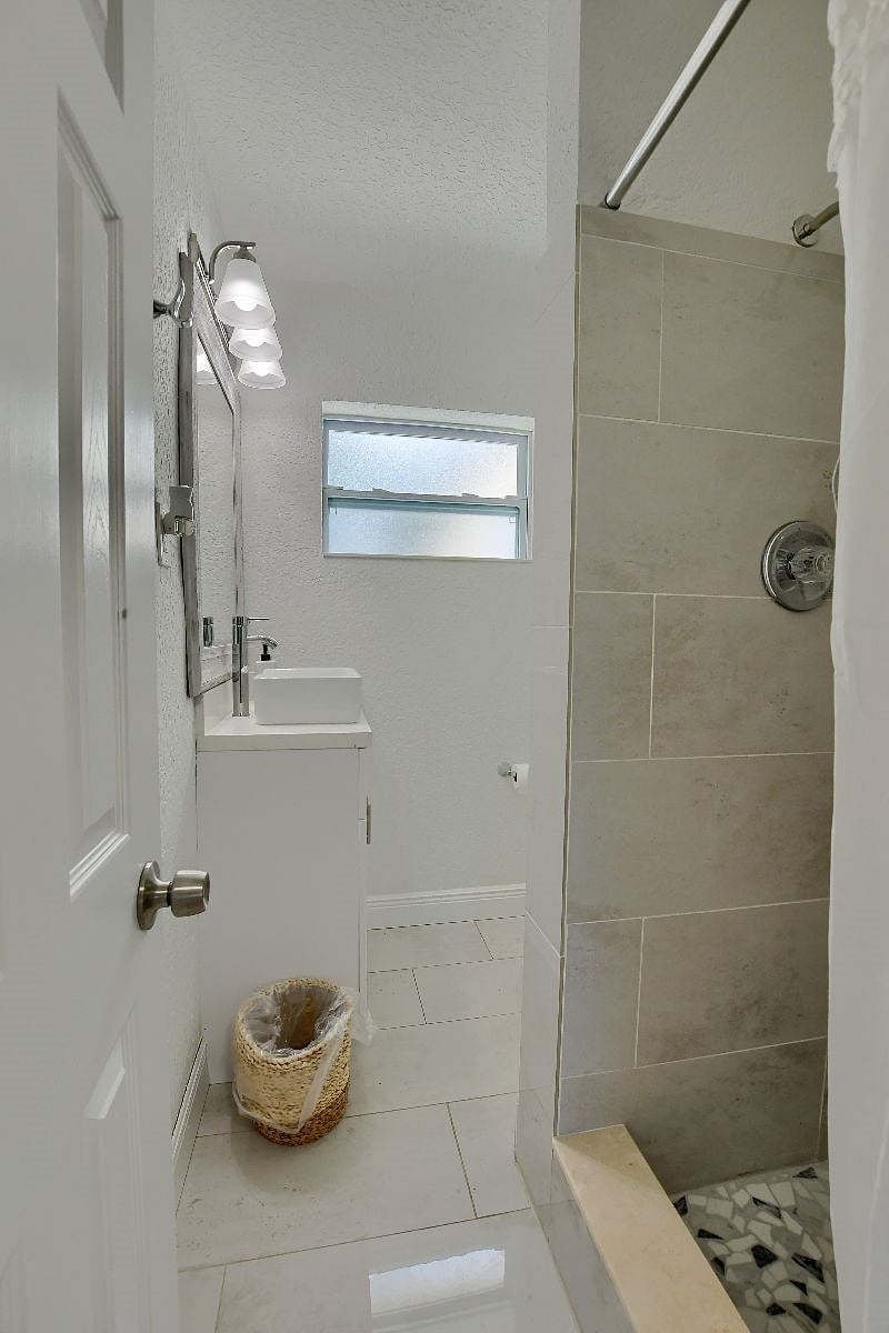Furnished Finder property 391954_1 photo 12