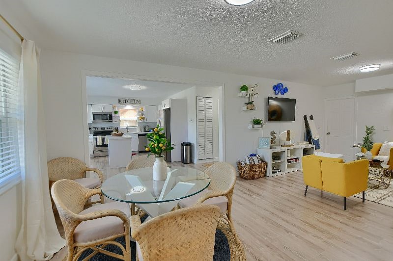 Furnished Finder property 391954_1 photo 16