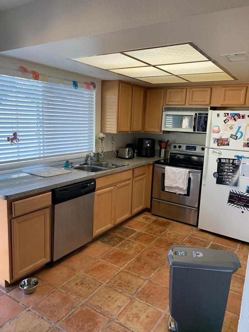 Furnished Finder property 392024_1 photo 15