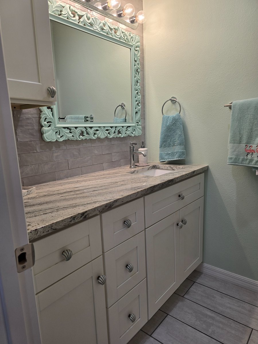 Main bathroom