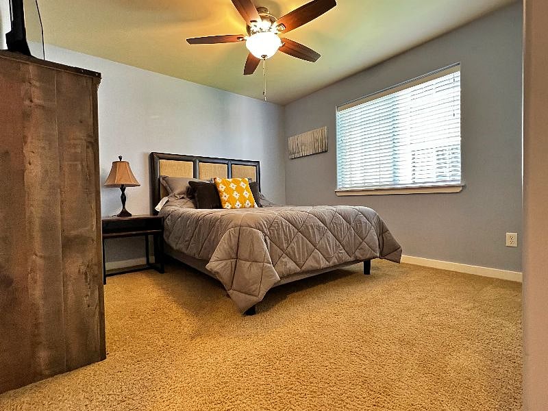 Secondary bedroom