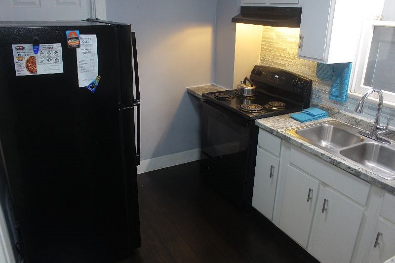 Furnished Finder property 392145_1 photo 8