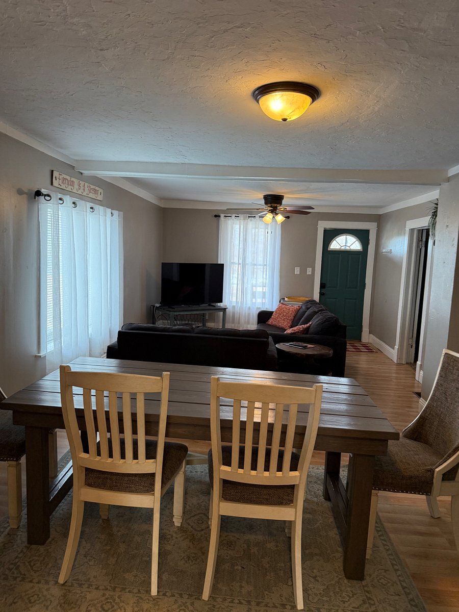 Furnished Finder property 392164_2 photo 3