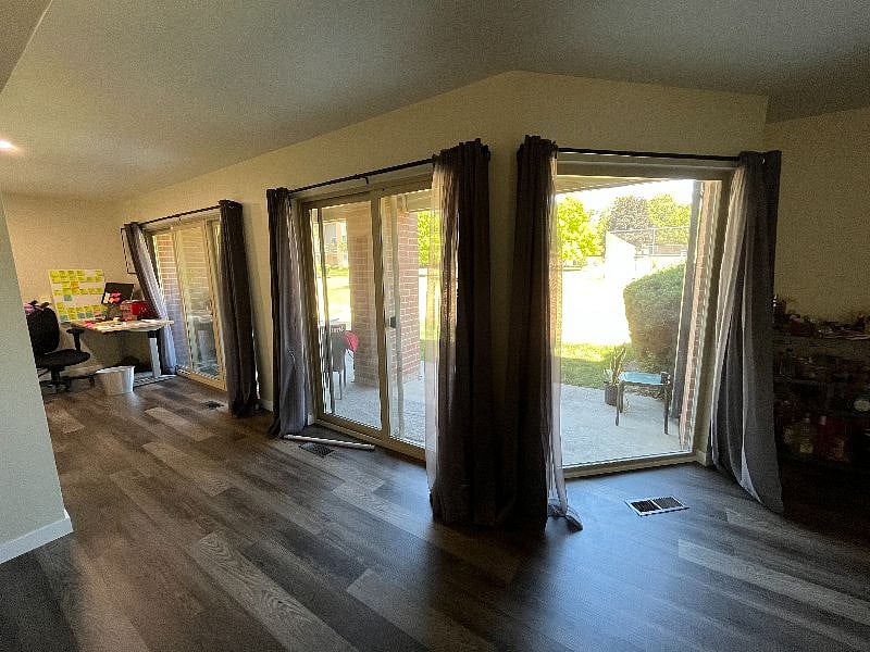 Furnished Finder property 392173_1 photo 3