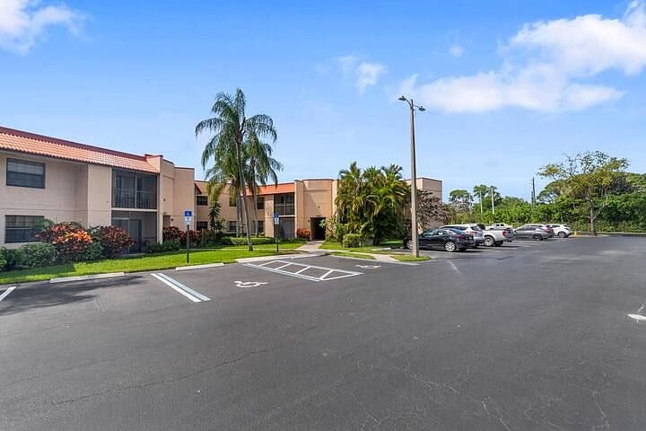 Furnished Finder property 392255_1 photo 12