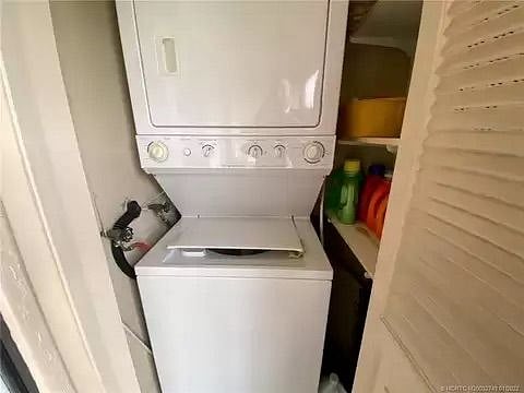In unit stackable washer and dryer