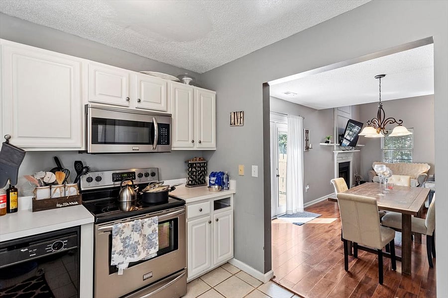 Furnished Finder property 392274_1 photo 11