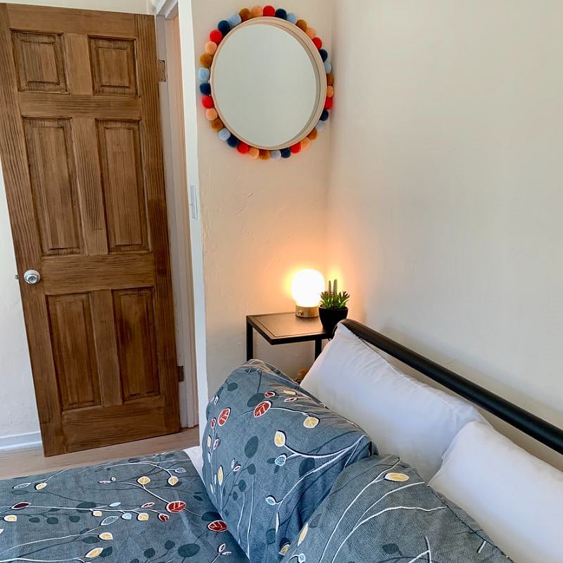 Back bedroom queen bed