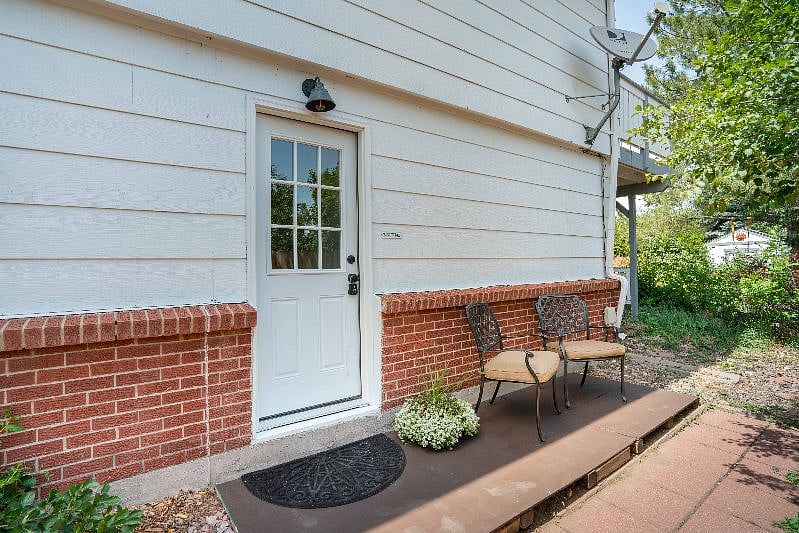 Private Entrance & Patio