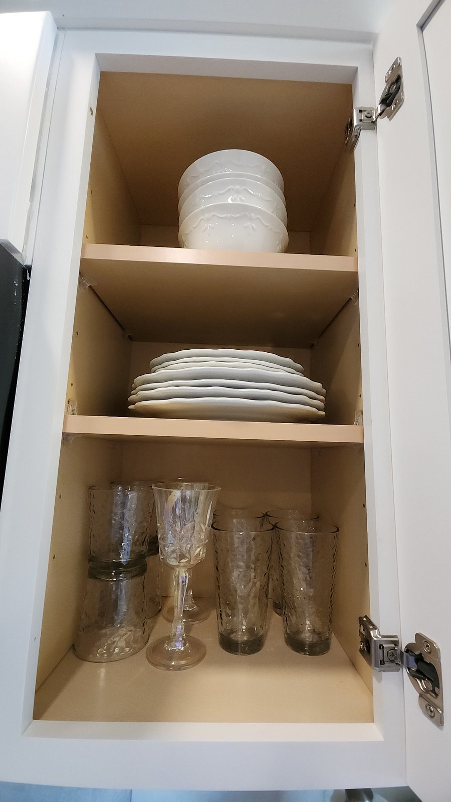 Dishware set.