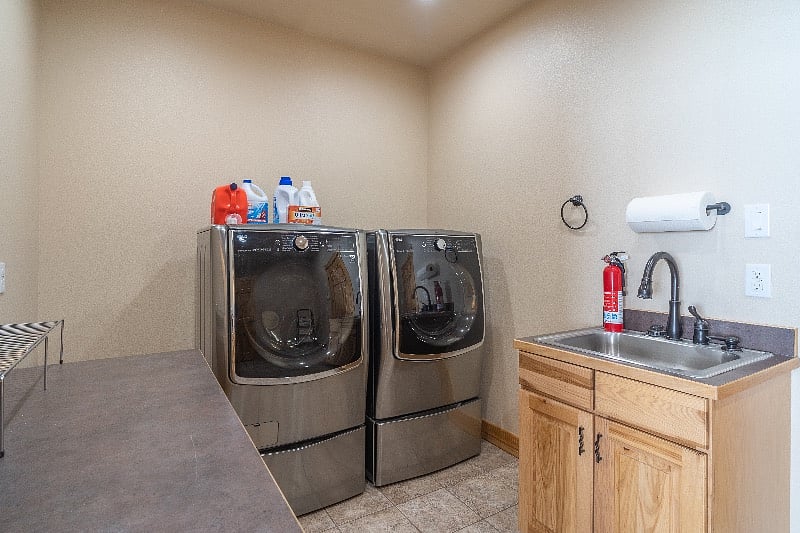 Furnished Finder property 392424_1 photo 18