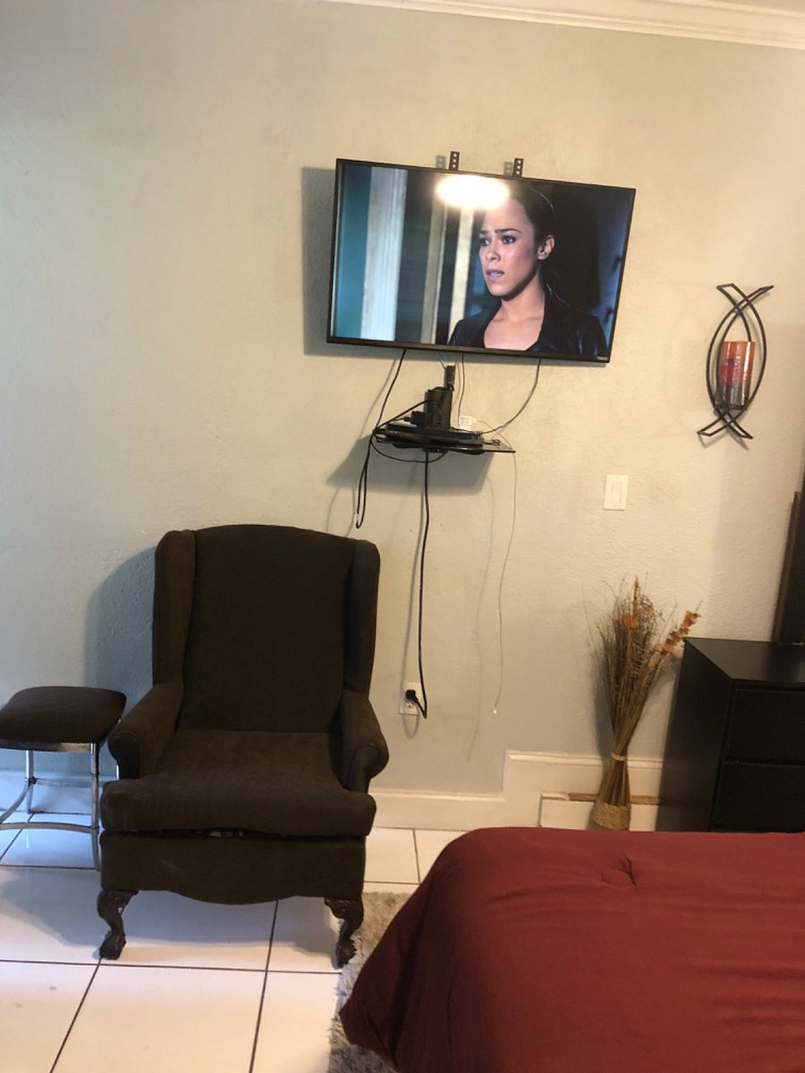 Furnished Finder property 392426_1 photo 3