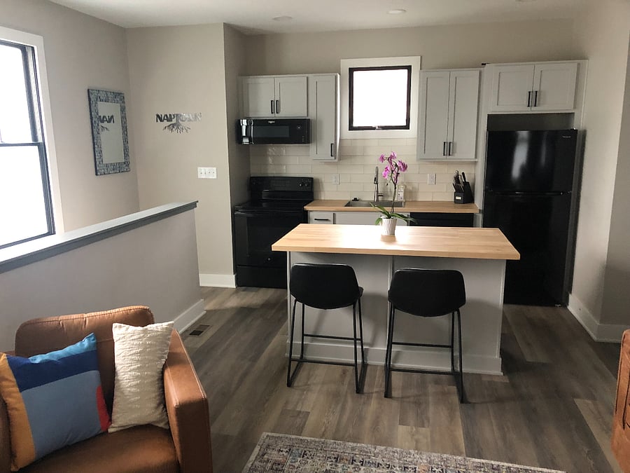 Furnished Finder property 392481_1 photo 3