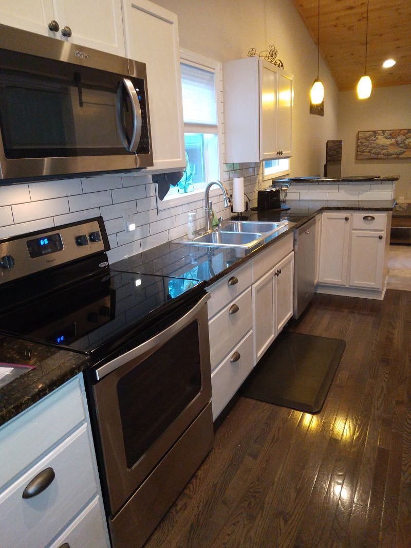 Furnished Finder property 392598_1 photo 8