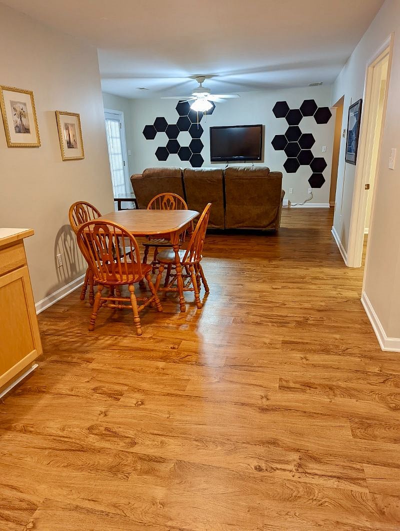 Furnished Finder property 392602_1 photo 3