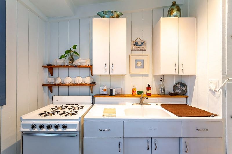 Fully stocked kitchen with all your essentials