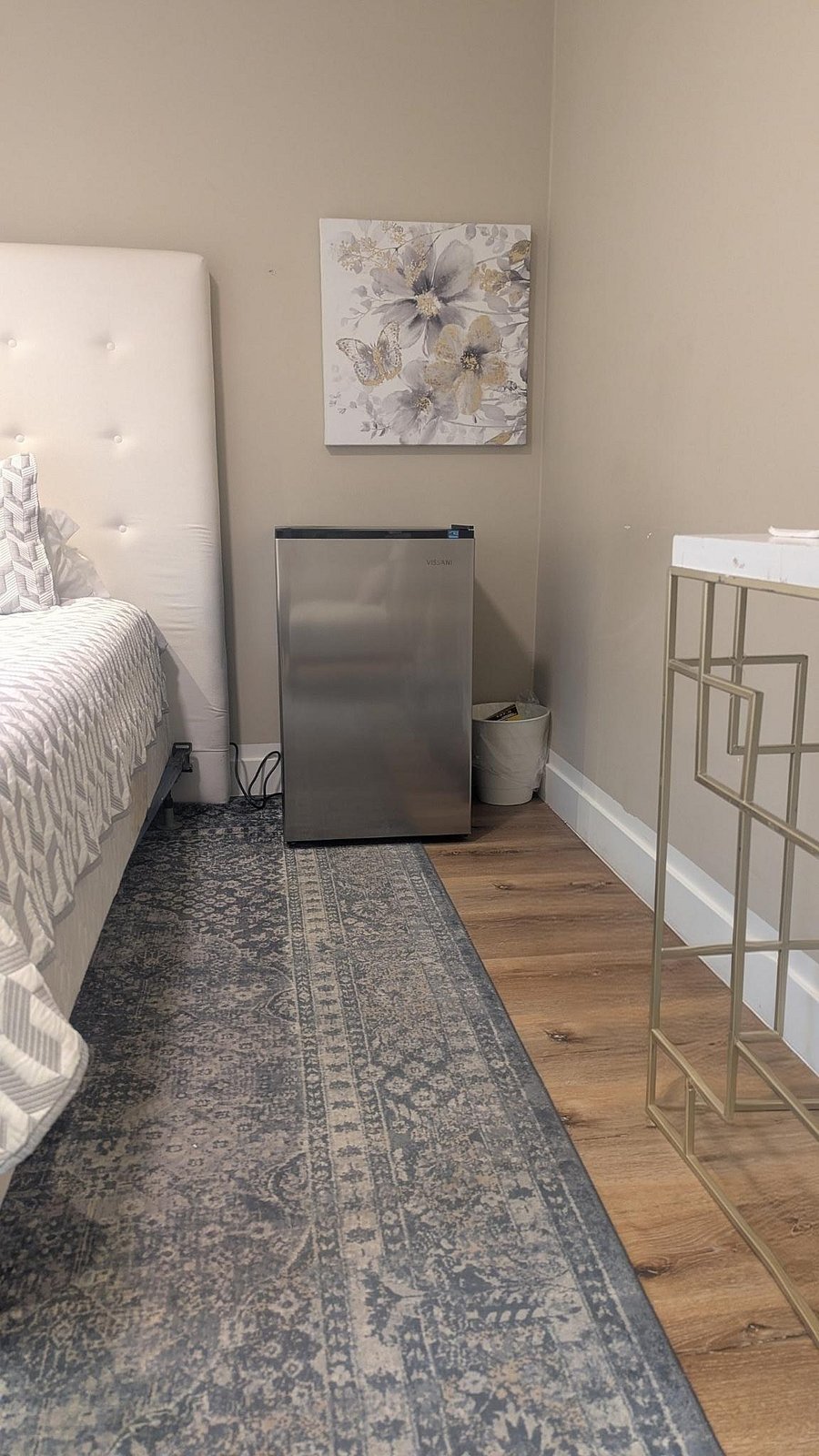 4.3 cubic fridge - 3 levels - inside room