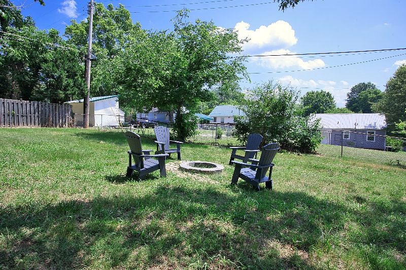 Furnished Finder property 392699_1 photo 14
