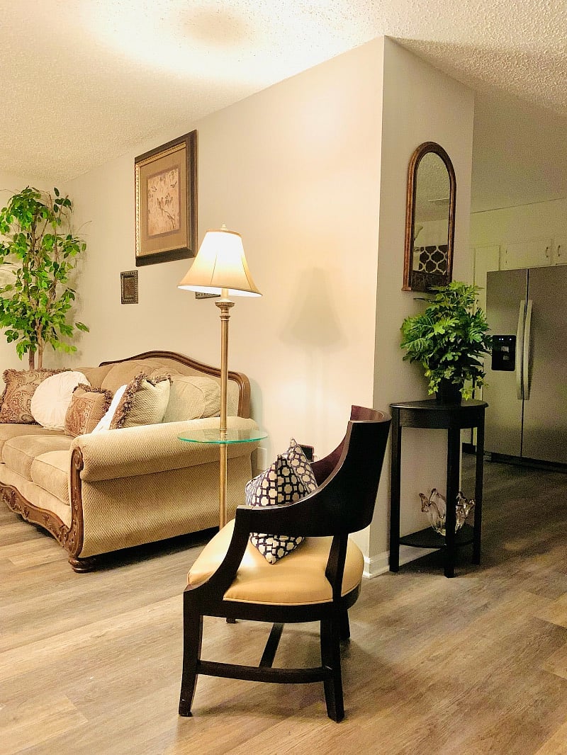 FAMILY/LIVING Space adjacent to kitchen and dining area