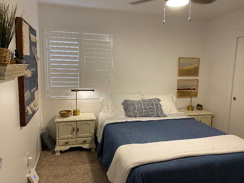 2nd bedroom with queen size bed