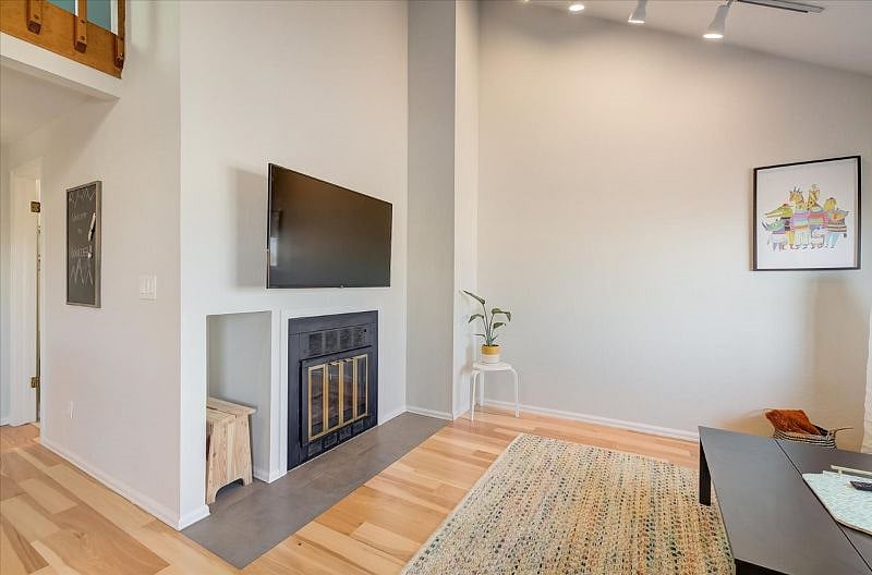 Furnished Finder property 392938_1 photo 9