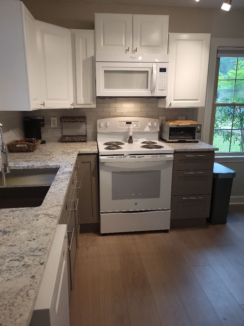 Furnished Finder property 393001_1 photo 6