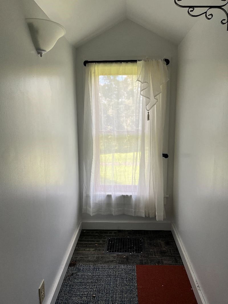 Furnished Finder property 393030_1 photo 8