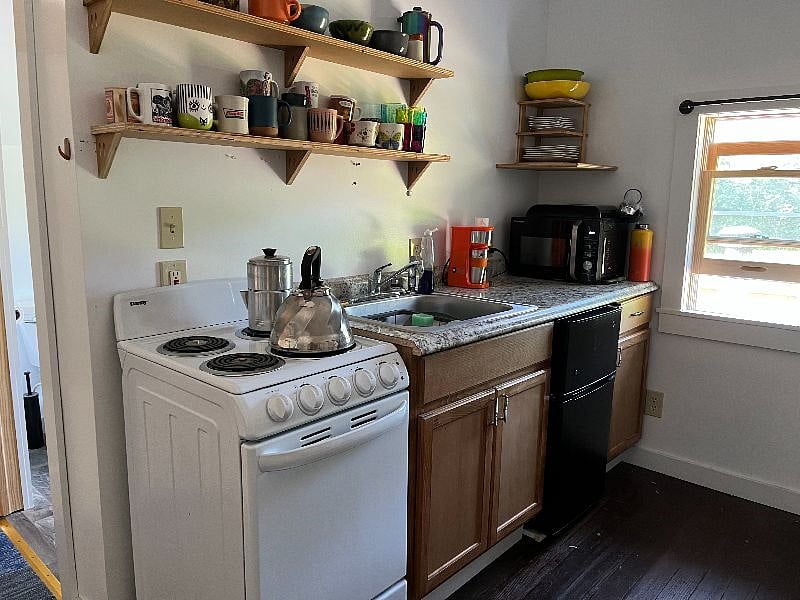 Furnished Finder property 393030_1 photo 6