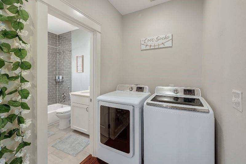Furnished Finder property 393210_1 photo 13