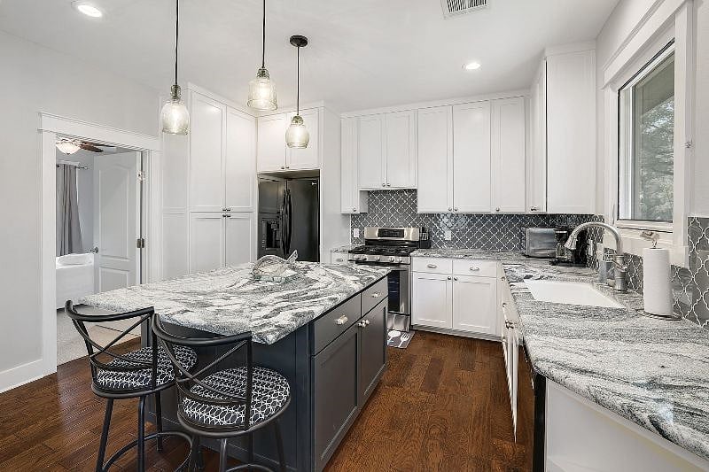 Furnished Finder property 393210_1 photo 24