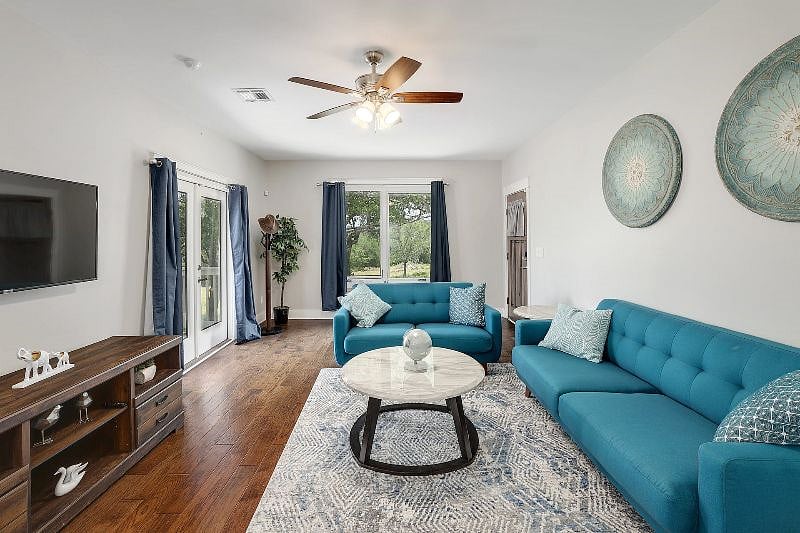 Furnished Finder property 393210_1 photo 32
