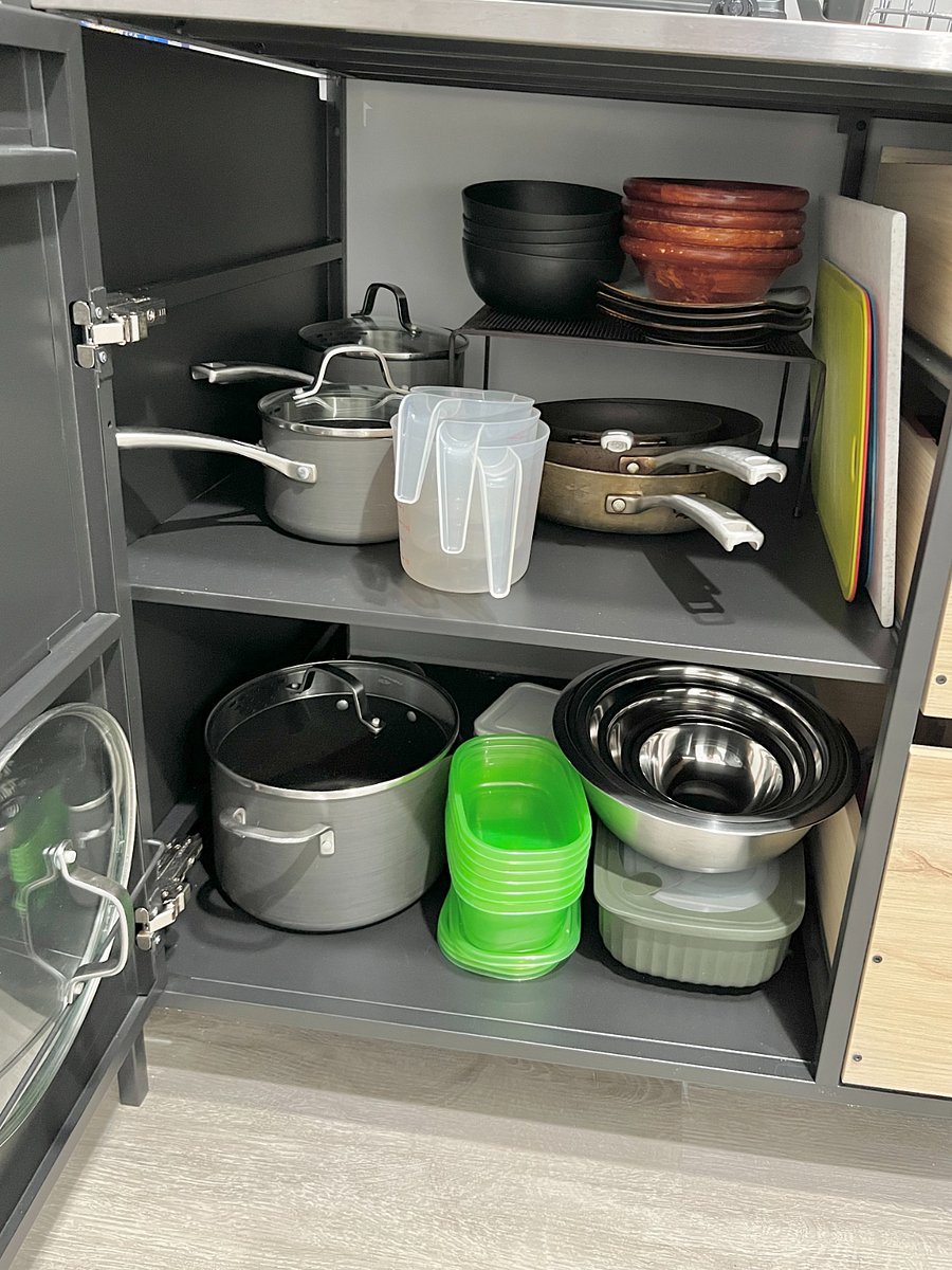 Full set of non-stick teflon pans with lids. Bowls, dish sets, measuring cups, and storage containers.
