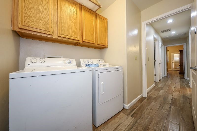 Furnished Finder property 393241_1 photo 24