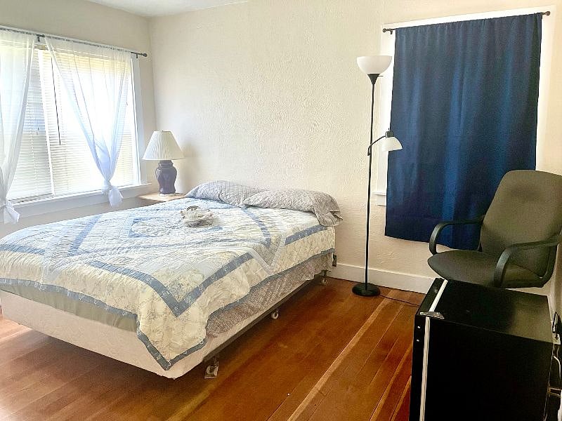 Furnished Finder property 393285_1 photo 2