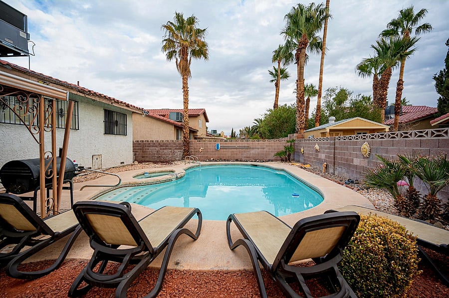 Furnished Finder property 393345_1 photo 32