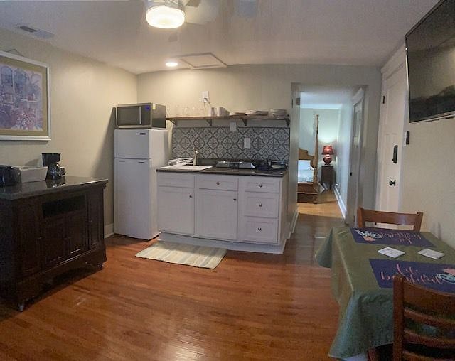 Furnished Finder property 393390_2 photo 3