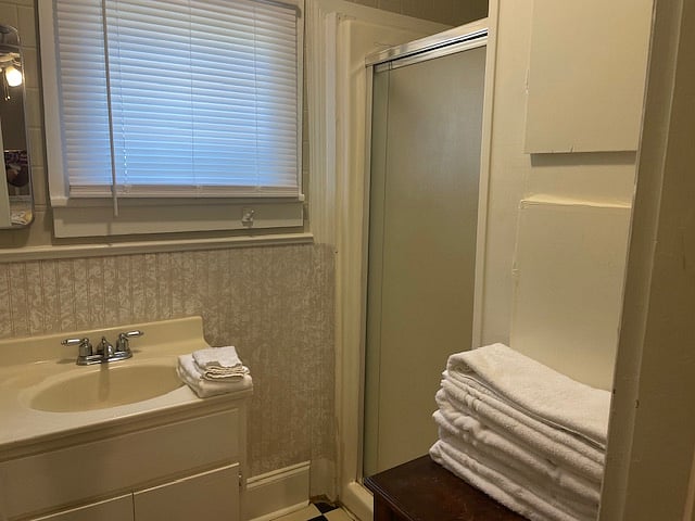 Furnished Finder property 393390_6 photo 8