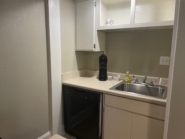 Furnished Finder property 393390_6 photo 5