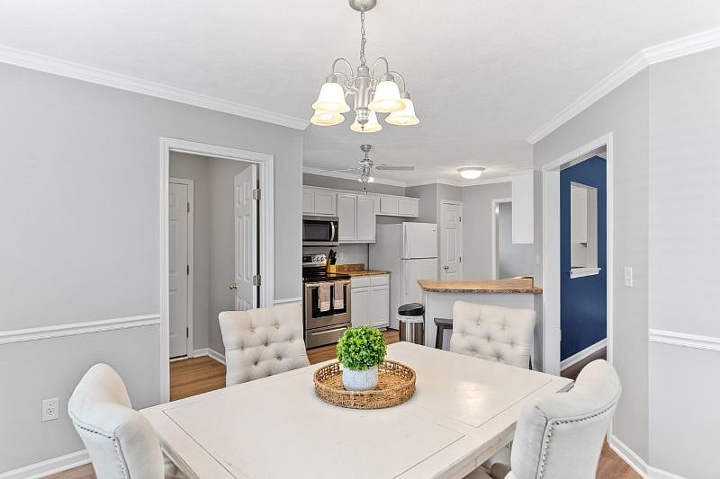 Furnished Finder property 393401_1 photo 12