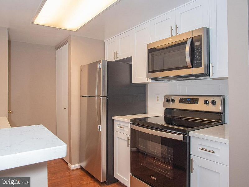 Furnished Finder property 393442_1 photo 7