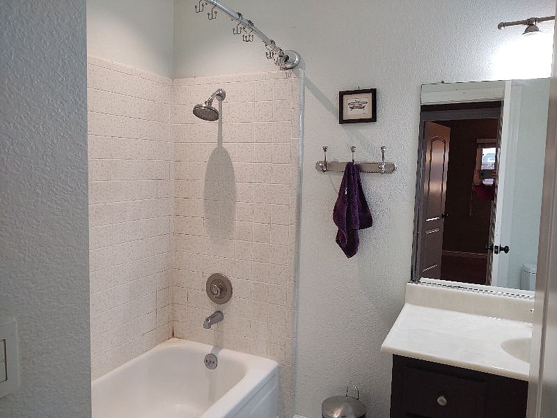 Furnished Finder property 393500_1 photo 3