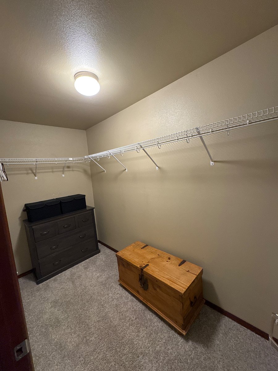 master bed walk in closet