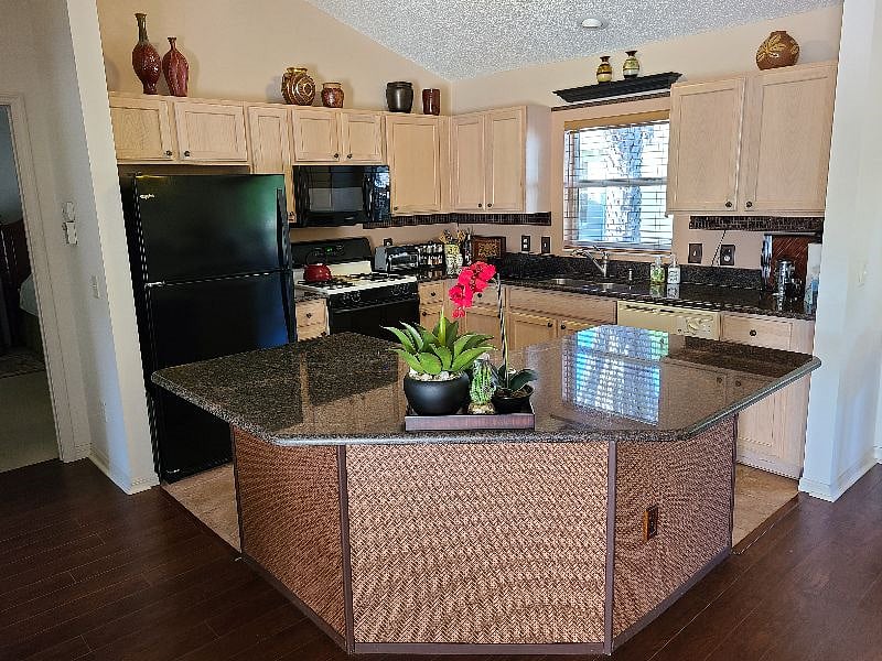 Furnished Finder property 393571_1 photo 6