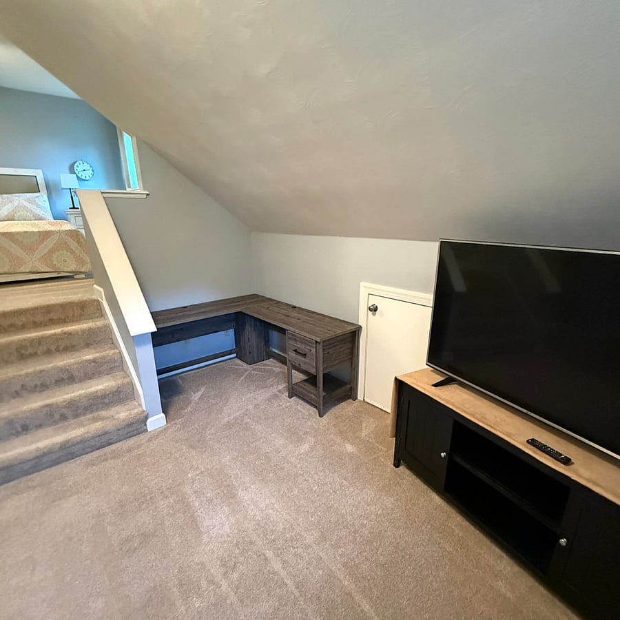 Lower level of private bedroom