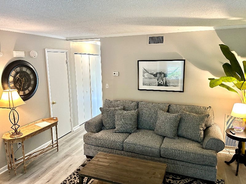 Furnished Finder property 393698_4 photo 7